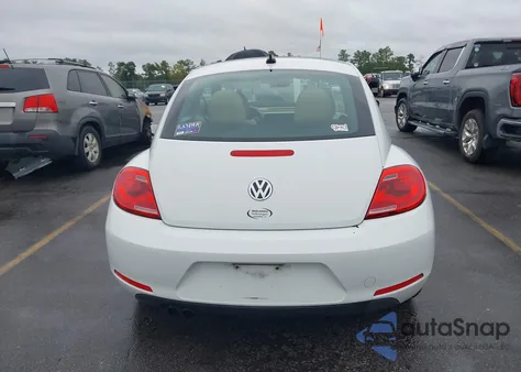 2015 Volkswagen Beetle 1.8T из США, поврежденный, VIN 3VWJ17AT1FM636805